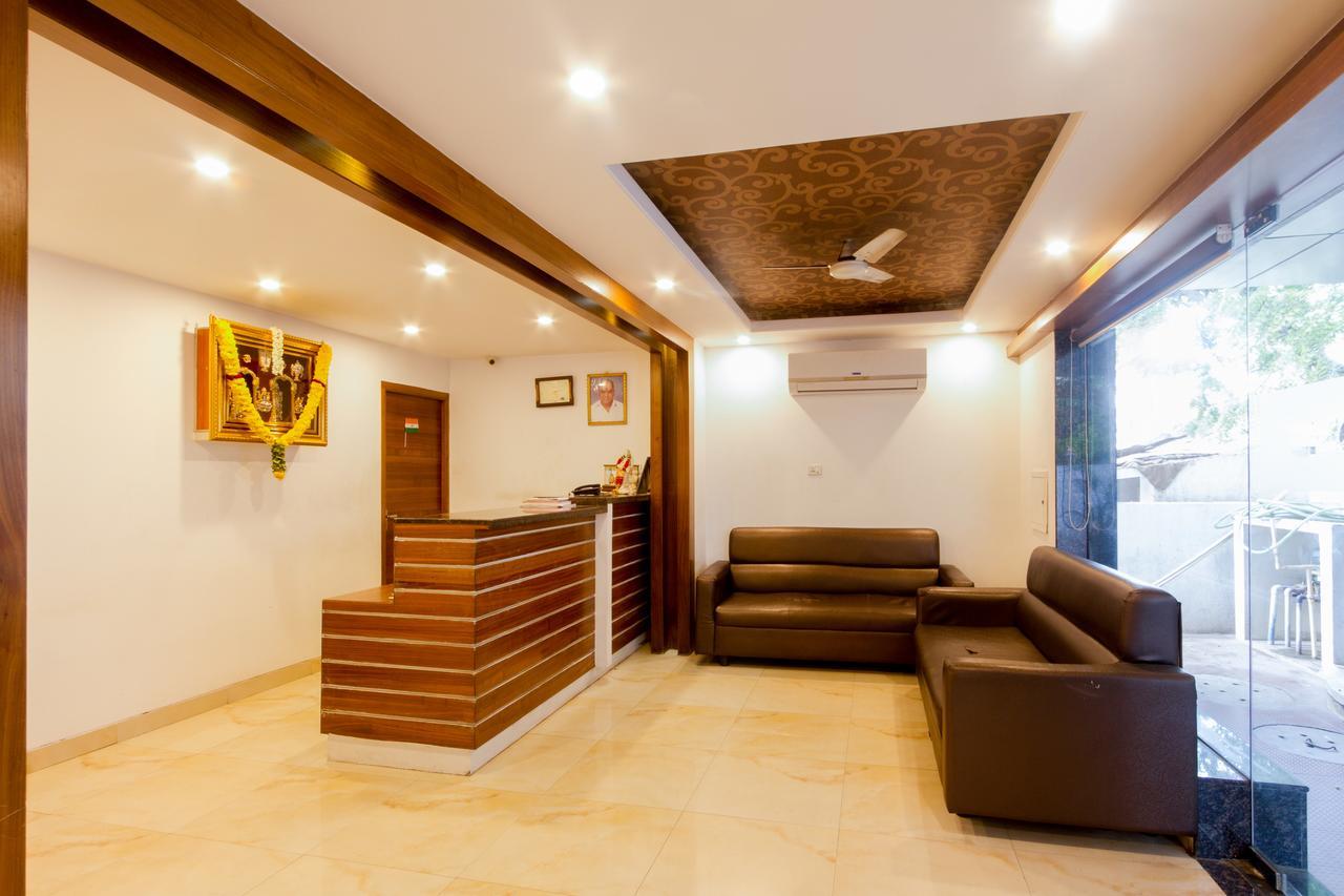Hotel Fabhotel Sri Chakra Porur 3*